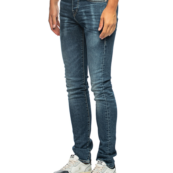 TRUE RELIGION Washed-Out Basic Blue Jeans Slim Rocco Slim-Fit - Fit